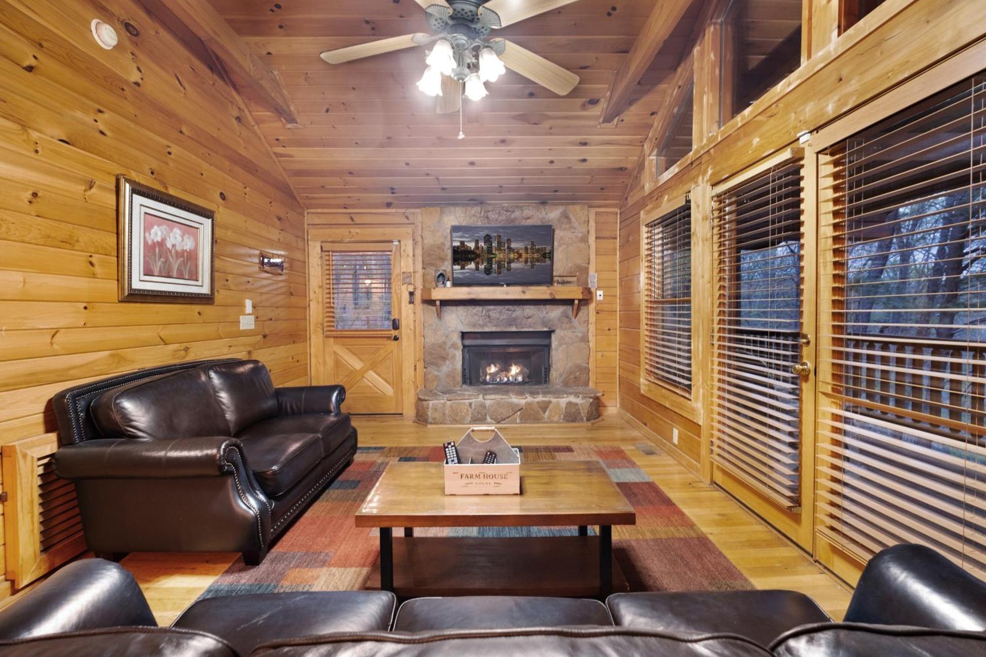 Private Smoky Mountain Luxury Log Home With 2 Fireplaces, Hot Tub & Community Pool Sevierville Exterior photo